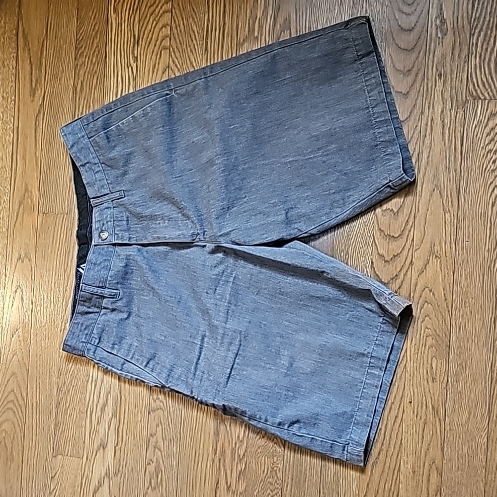 Volcom Men's Casual Shorts Size 32